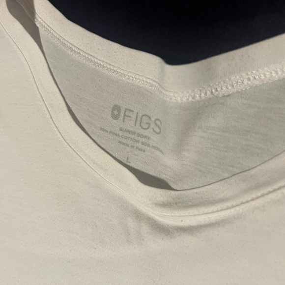 FIGS | White Long Sleeve Undershirt - Picture 3 of 6